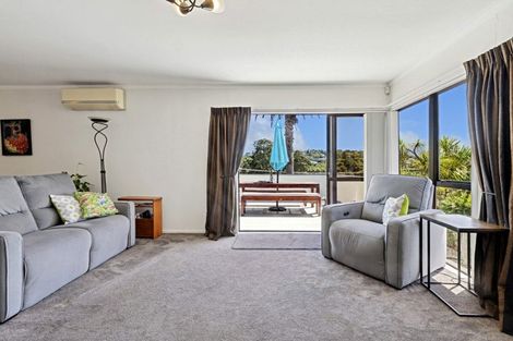 Photo of property in 26 Glencoe Road, Browns Bay, Auckland, 0630