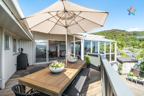 Photo of property in 8 Summit Road, Fairfield, Lower Hutt, 5011