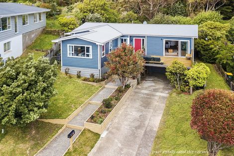 Photo of property in 13 De Castro Place, Titahi Bay, Porirua, 5022