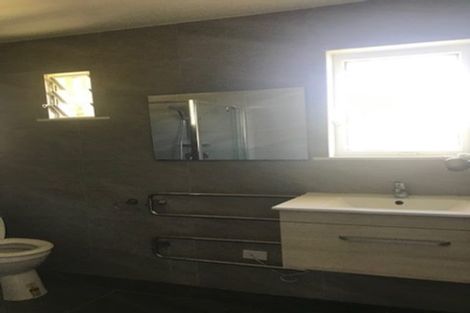 Photo of property in 5 Kerry Place, Papakura, 2110