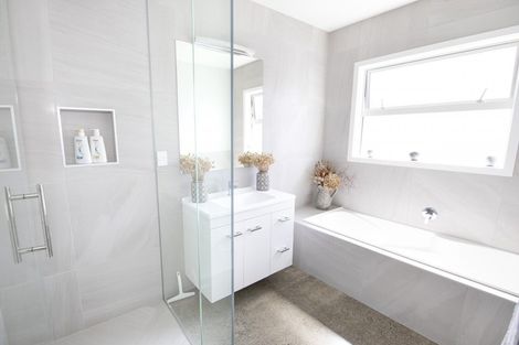 Photo of property in 34 Pelorus Avenue, Poraiti, Napier, 4112