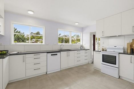 Photo of property in 9 Caesars Place, Churton Park, Wellington, 6037