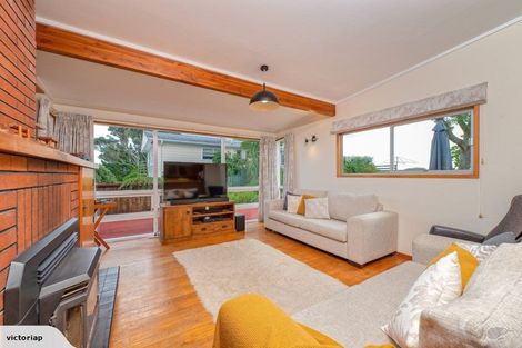 Photo of property in 50 Victoria Avenue, Waiuku, 2123