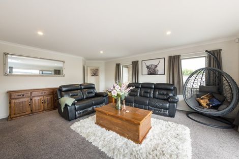 Photo of property in 27 Oak Crescent, Ashhurst, 4810