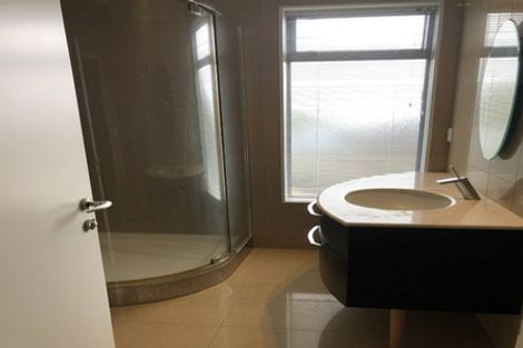 Photo of property in 118 Bleakhouse Road, Mellons Bay, Auckland, 2014