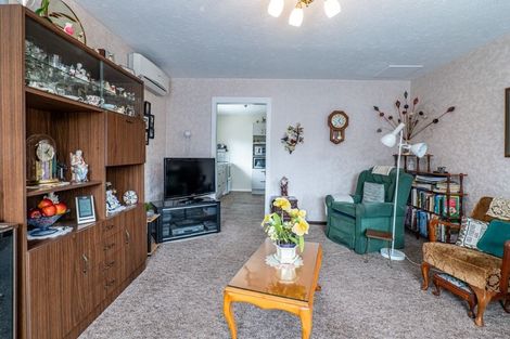 Photo of property in 20 Salford Avenue, Redwood, Christchurch, 8051