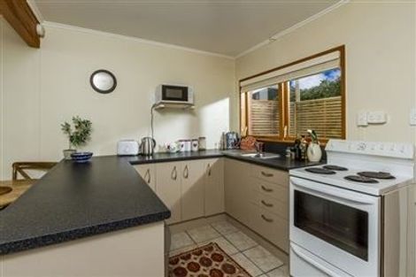 Photo of property in 2/40 Vauxhall Road, Devonport, Auckland, 0624