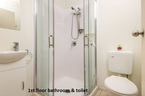 Photo of property in 37 Verdale Circle, Glen Eden, Auckland, 0602