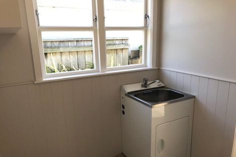 Photo of property in 27 Hautana Square, Woburn, Lower Hutt, 5010