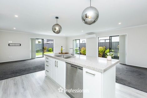 Photo of property in 12 Buddle Road, Wallaceville, Upper Hutt, 5018