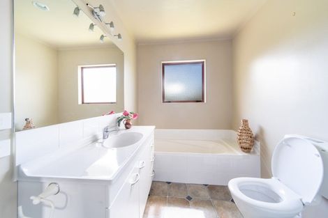 Photo of property in 23 Lochiel Place, Te Kamo, Whangarei, 0112