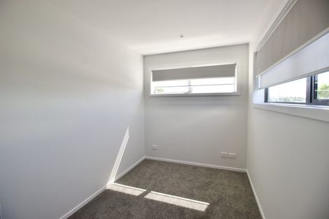 Photo of property in 7/94 Target Road, Totara Vale, Auckland, 0629