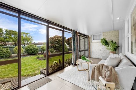 Photo of property in 264 Mairehau Road, Burwood, Christchurch, 8083