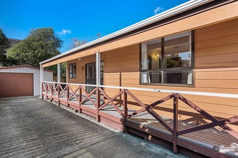 Photo of property in 15a Montgomery Crescent, Clouston Park, Upper Hutt, 5018
