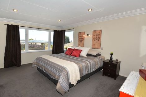 Photo of property in 64 Stephen Street, Halfway Bush, Dunedin, 9010