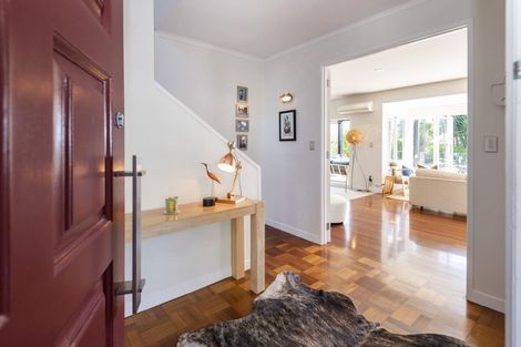 Photo of property in 14 Lynton Road, Bucklands Beach, Auckland, 2012