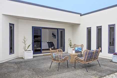 Photo of property in 13 Palmbrook Avenue, Havelock North, 4130