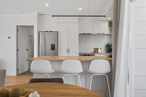 Photo of property in 14b Pokapu Place, Bethlehem, Tauranga, 3110