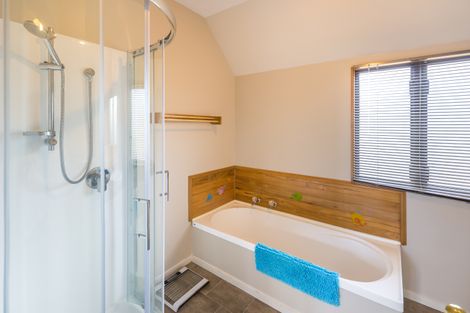 Photo of property in 128a Mcfaddens Road, St Albans, Christchurch, 8052