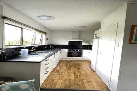 Photo of property in 1/70 Oaktree Avenue, Browns Bay, Auckland, 0630