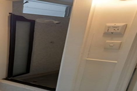 Photo of property in 1/21 Mcbreen Avenue, Northcote, Auckland, 0627