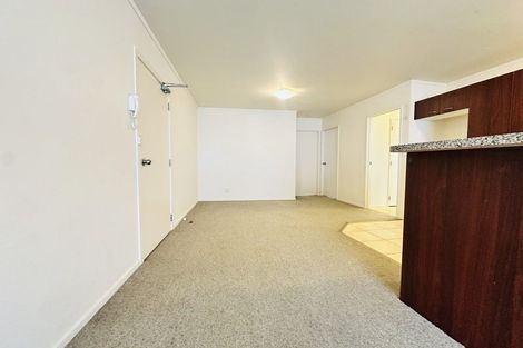 Photo of property in The Haven, 26/120 Beach Haven Road, Beach Haven, Auckland, 0626