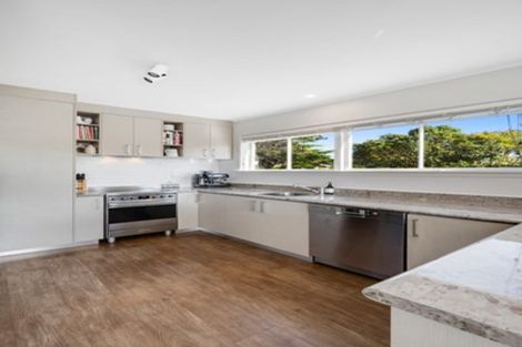 Photo of property in 41 Seymour Road, Mellons Bay, Auckland, 2014
