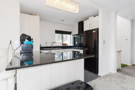 Photo of property in 10a Beeche Place, Birkdale, Auckland, 0626