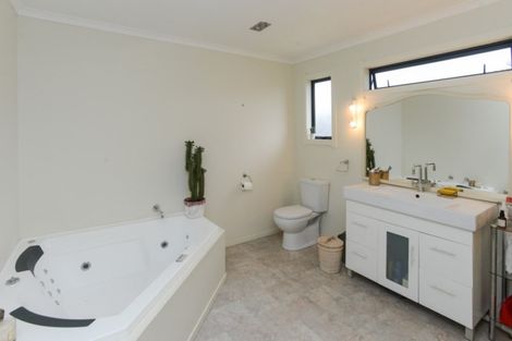 Photo of property in 8 Scarrott Road, Bay View, Napier, 4104