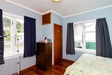 Photo of property in 34 Duncan Street, Tawa, Wellington, 5028