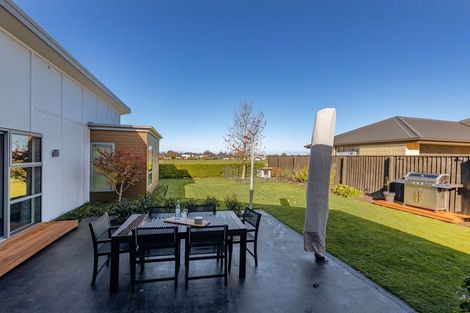 Photo of property in 60 Huntingdon Drive, Rangiora, 7400