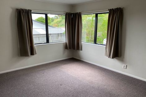 Photo of property in 8 Mayaro Crescent, Grenada Village, Wellington, 6037