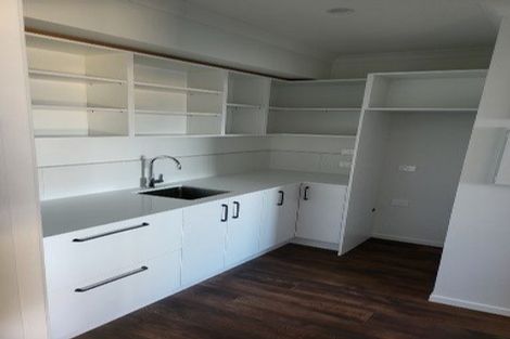 Photo of property in 2 Atutahi Lane, Papamoa Beach, 3118