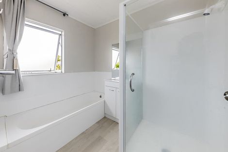 Photo of property in 1/25 Kopara Place, Clendon Park, Auckland, 2103