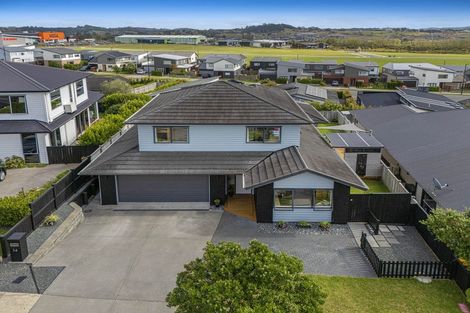 Photo of property in 14 Kingfisher Road, Silverdale, 0932