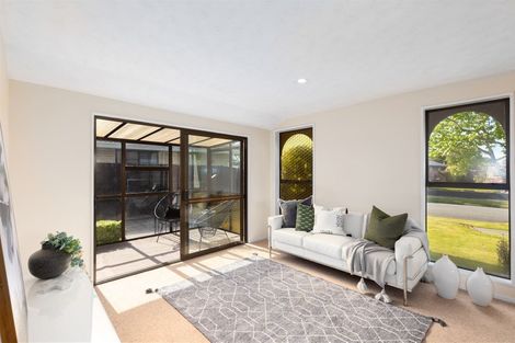 Photo of property in 35 Karnak Crescent, Russley, Christchurch, 8042