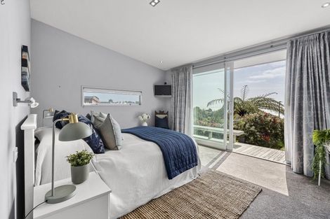 Photo of property in 13 Shearer Drive, Oakura, 4314