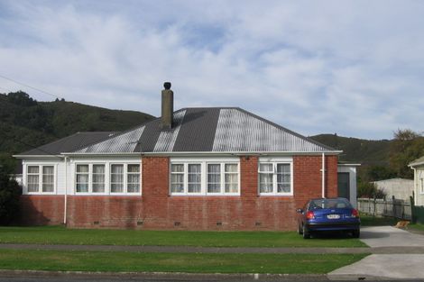 Photo of property in 40 Churton Crescent, Taita, Lower Hutt, 5011