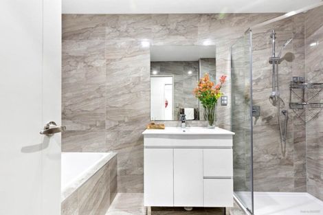 Photo of property in 116c Great South Road, Manurewa, Auckland, 2102