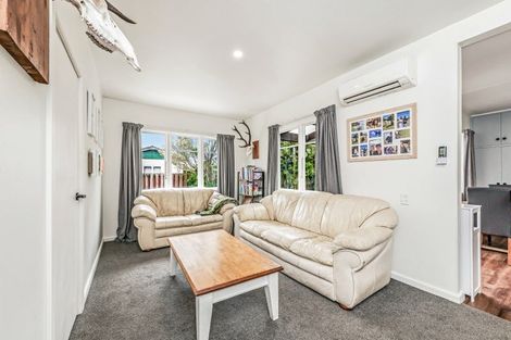 Photo of property in 10 Woodville Street, Leeston, 7632