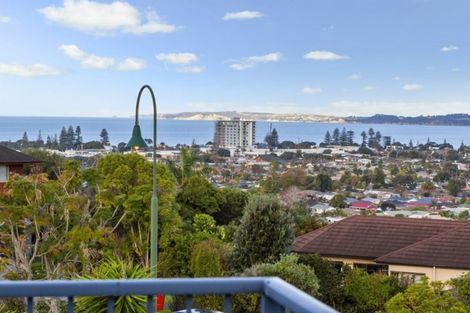 Photo of property in 11 Dorchester Place, Orewa, 0931