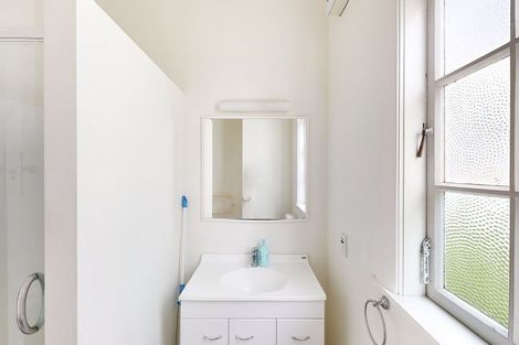 Photo of property in 51 Aurora Terrace, Kelburn, Wellington, 6012