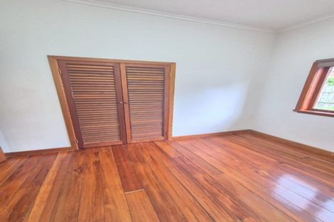 Photo of property in 137 Seabrook Avenue, New Lynn, Auckland, 0600
