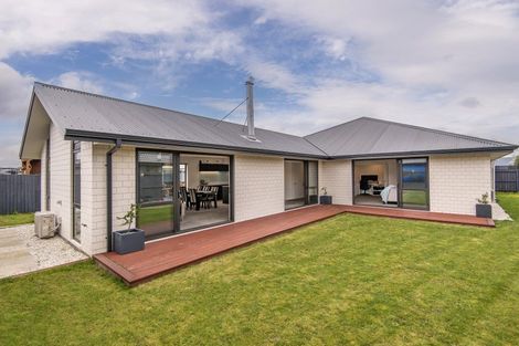 Photo of property in 5 Walter Place, Kirwee, Darfield, 7571