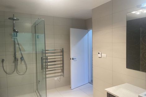 Photo of property in 2/94 Glamorgan Drive, Torbay, Auckland, 0630