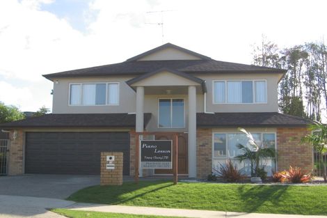 Photo of property in 73 Medallion Drive, Oteha, Auckland, 0632