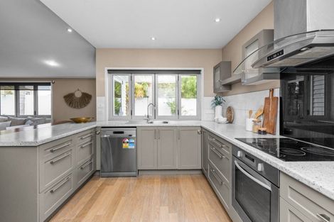 Photo of property in 2 Edwards Street, Frimley, Hastings, 4120