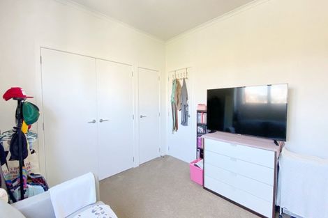 Photo of property in 5/2 Frances Bryers Road, Hobsonville, Auckland, 0616