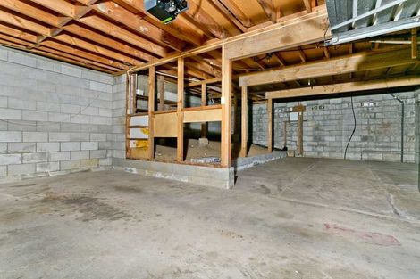 Photo of property in 1/22 Mannering Place, Hillcrest, Auckland, 0627