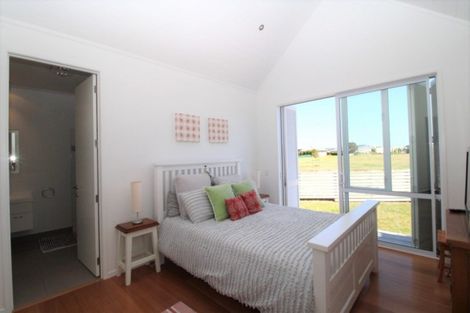 Photo of property in 125 Waimaire Avenue, Matarangi, Whitianga, 3592